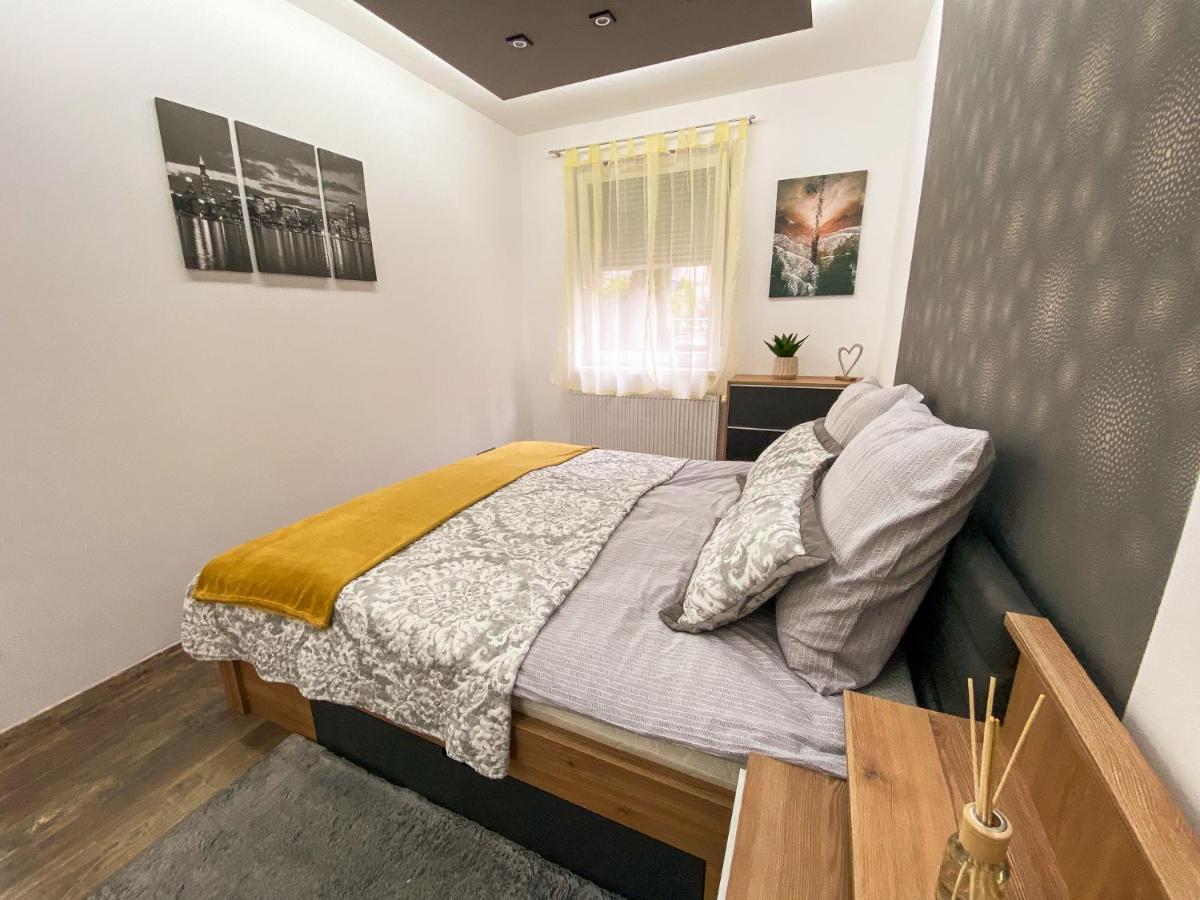 Apartament Slate Wood