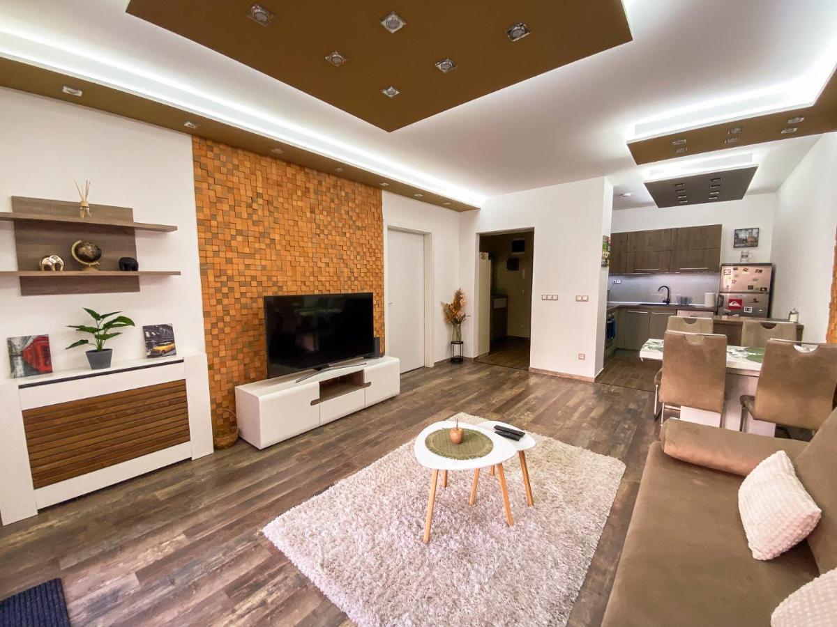 Slate Wood Apartmán *